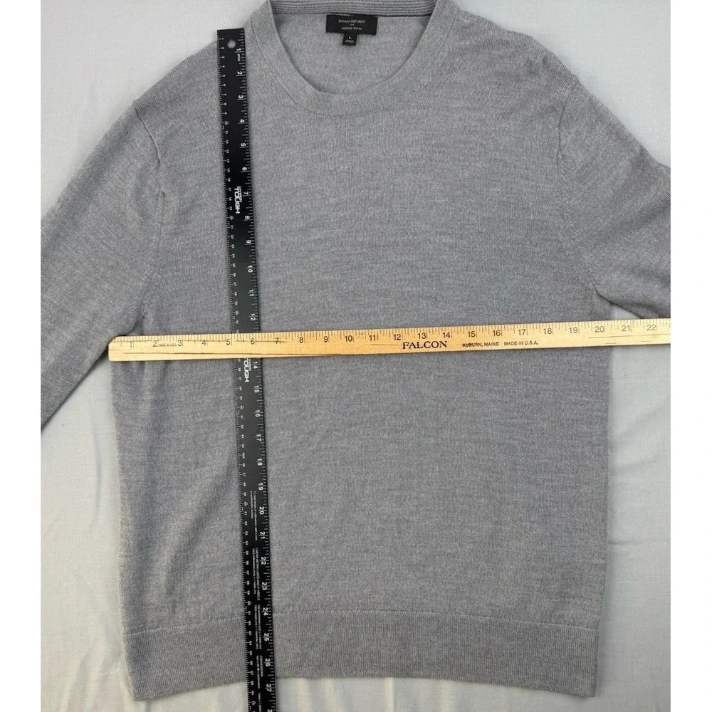 Banana‎ Republic Merino Wool Sweater Gray Crewneck Minimalist L